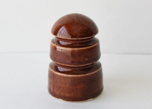 Small Root Beer Color Insulator
