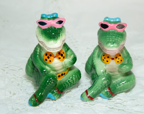 Alligator Salt And Pepper Shakers Bathing Beauties Vintage 1960s