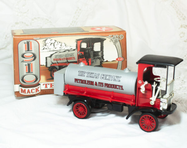 Texaco Toy Tanker Bank 1910 Mack Tanker Twelfth In A Series