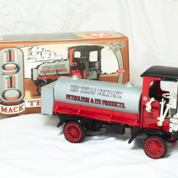 Texaco Toy Tanker Bank 1910 Mack Tanker Twelfth In A Series