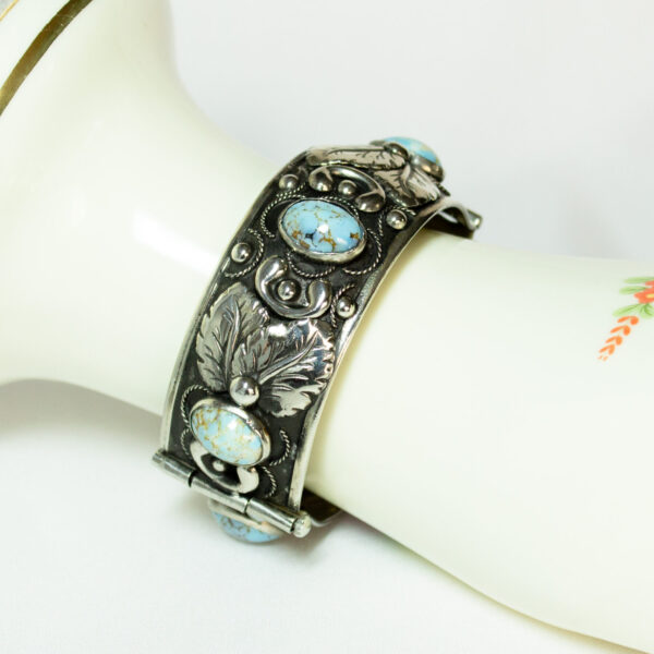 Turquoise Bangle Bracelet Hinged Pin Lock Closure Vintage