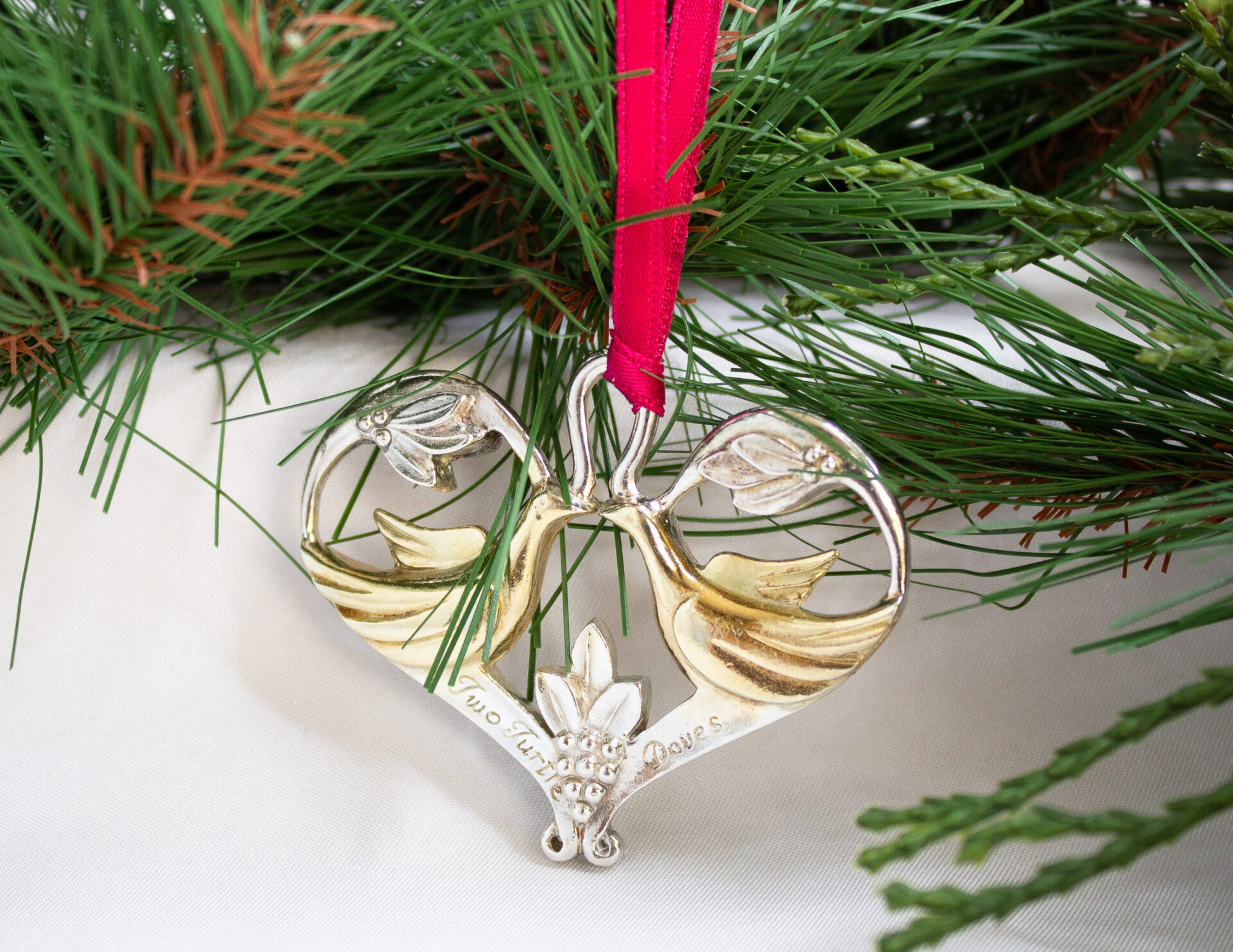 Gorham Two Turtle Doves Ornament