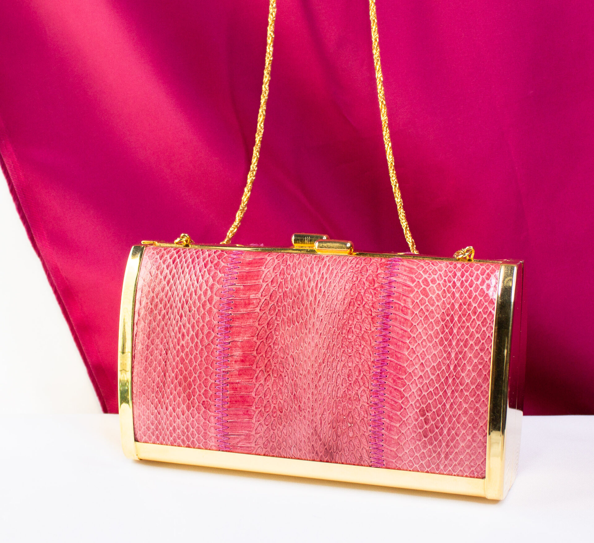 Vintage Pink Snake Skin Clutch With Hideable Strap by Clemente